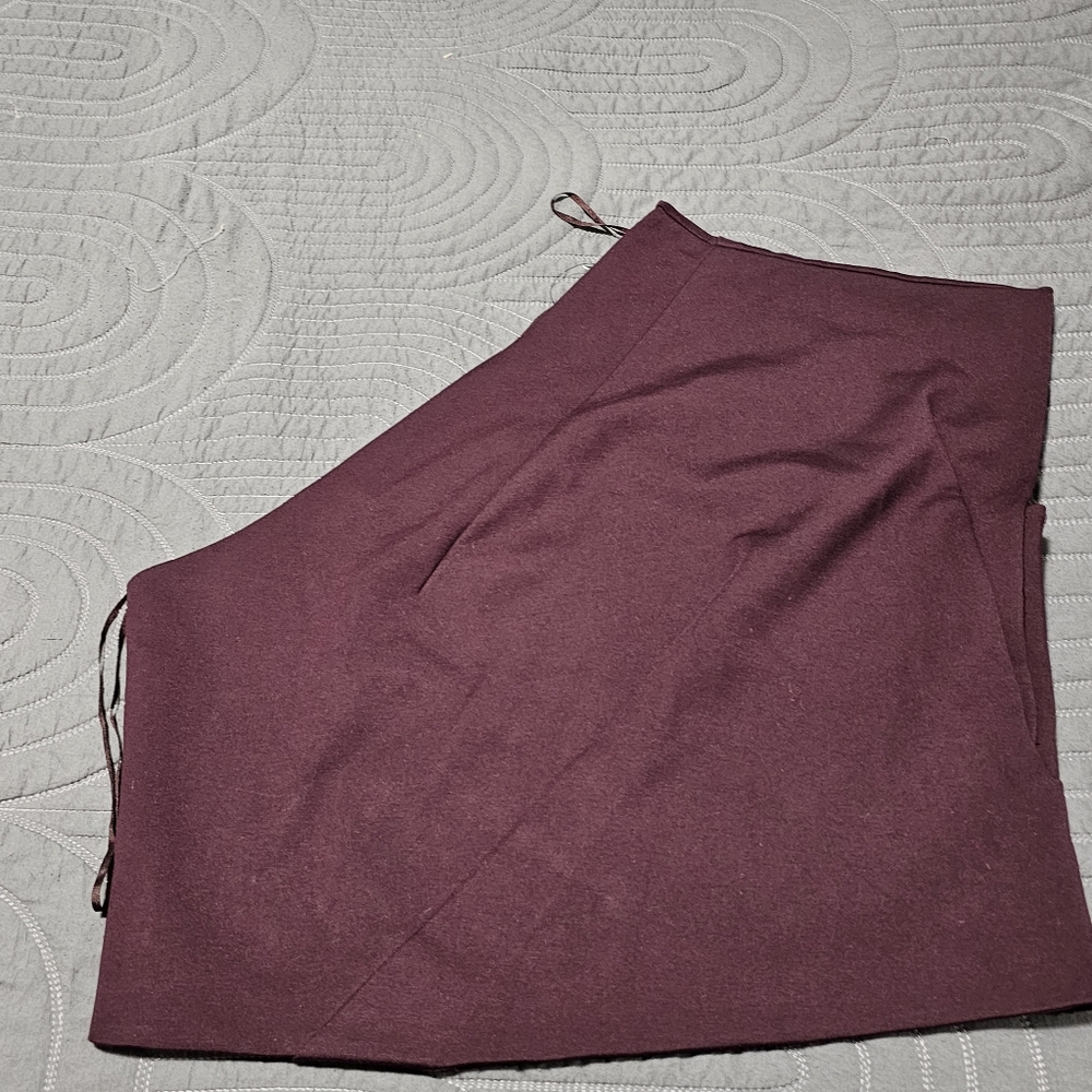 Asymmetric One-Shoulder Top in Deep Burgundy - Picture 4 of 6